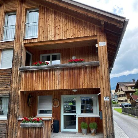 Appartement Haus Emma à Schoppernau Extérieur photo